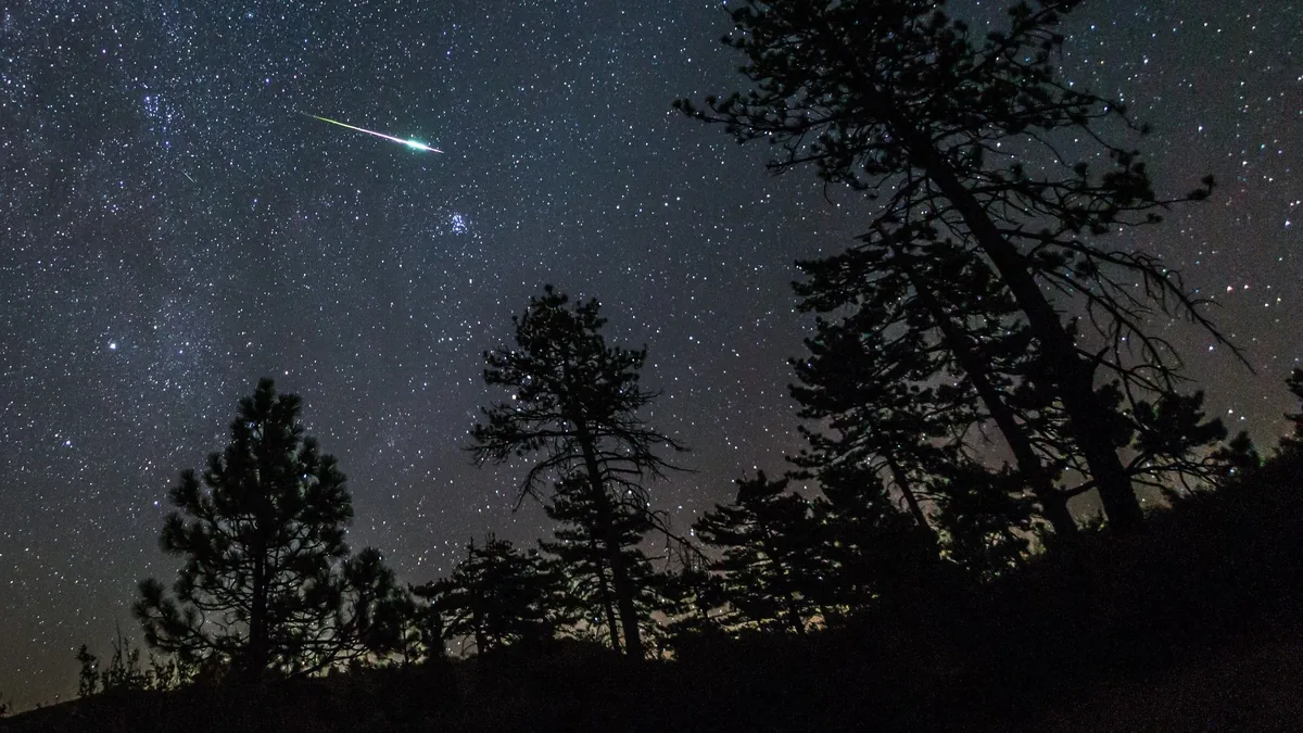 Taurid Gök Taşı Yağmuru: Az Sayıda Meteorla Gelen Sakin Bir Seyir