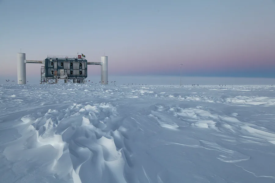 Neutrino Hunter Francis Halzen Wins Nobel Prize in Physics